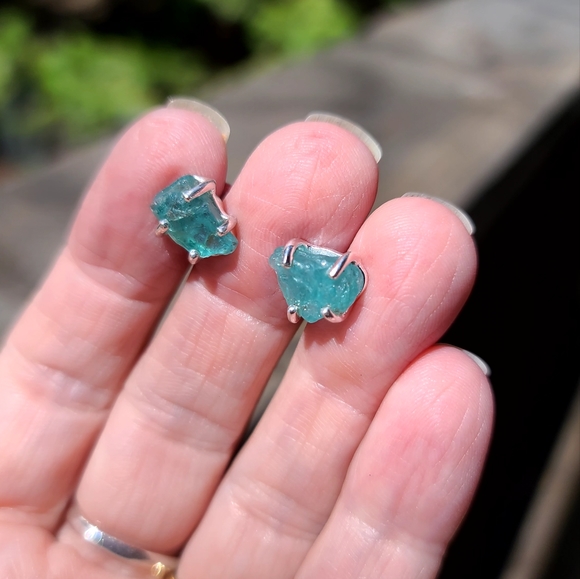 Apatite raw nugget studd sterling earrings - Picture 4 of 8